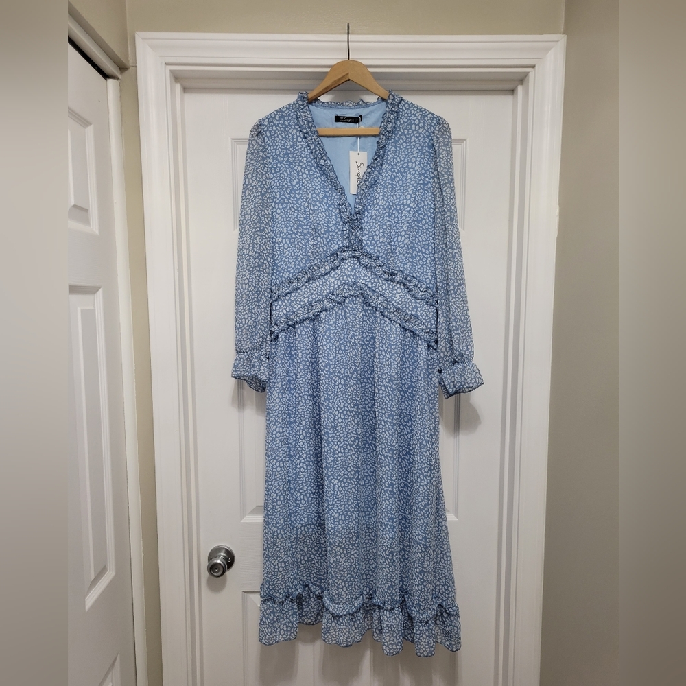 V neck ruffle long sleeve dress